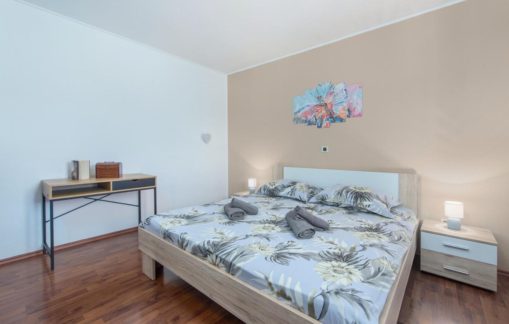 Holiday House Vita Tinjan Exterior photo